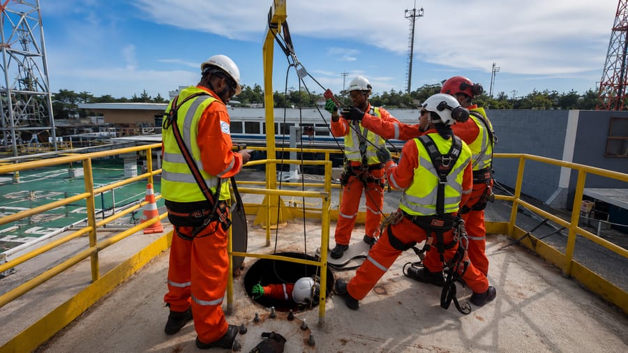 Treinamento em cenário real de espaço confinado